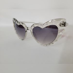 Betsey Johnson Grey Clear Oversized Cat Eye Heart Sunglasses New
